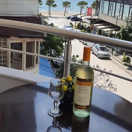 Me Qera Lungomare Medem1 Vlorë