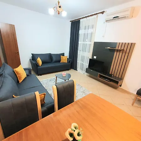 Me Qera Lungomare Medem1 * Vlorë