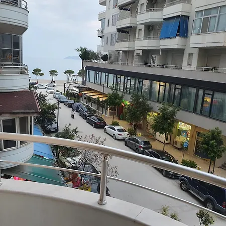 Me Qera Lungomare Medem1 *