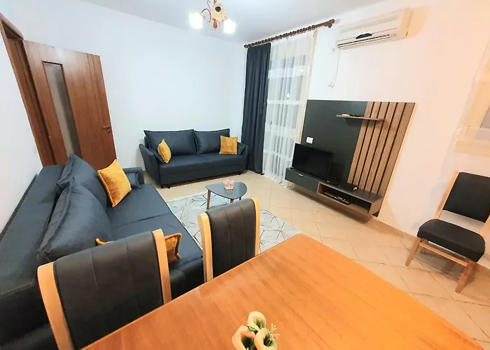 Me Qera Lungomare Medem1 * Vlorë