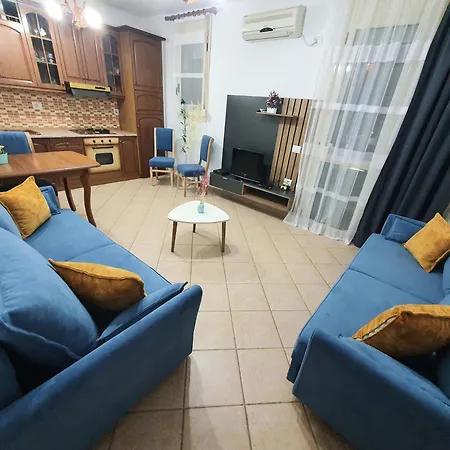 Apartment Me Qera Lungomare Medem1